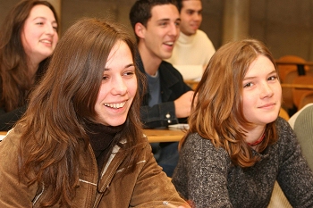 se sont des amies de nathalie, trop sympas, et trop belles, n'est ce pas les gars!!